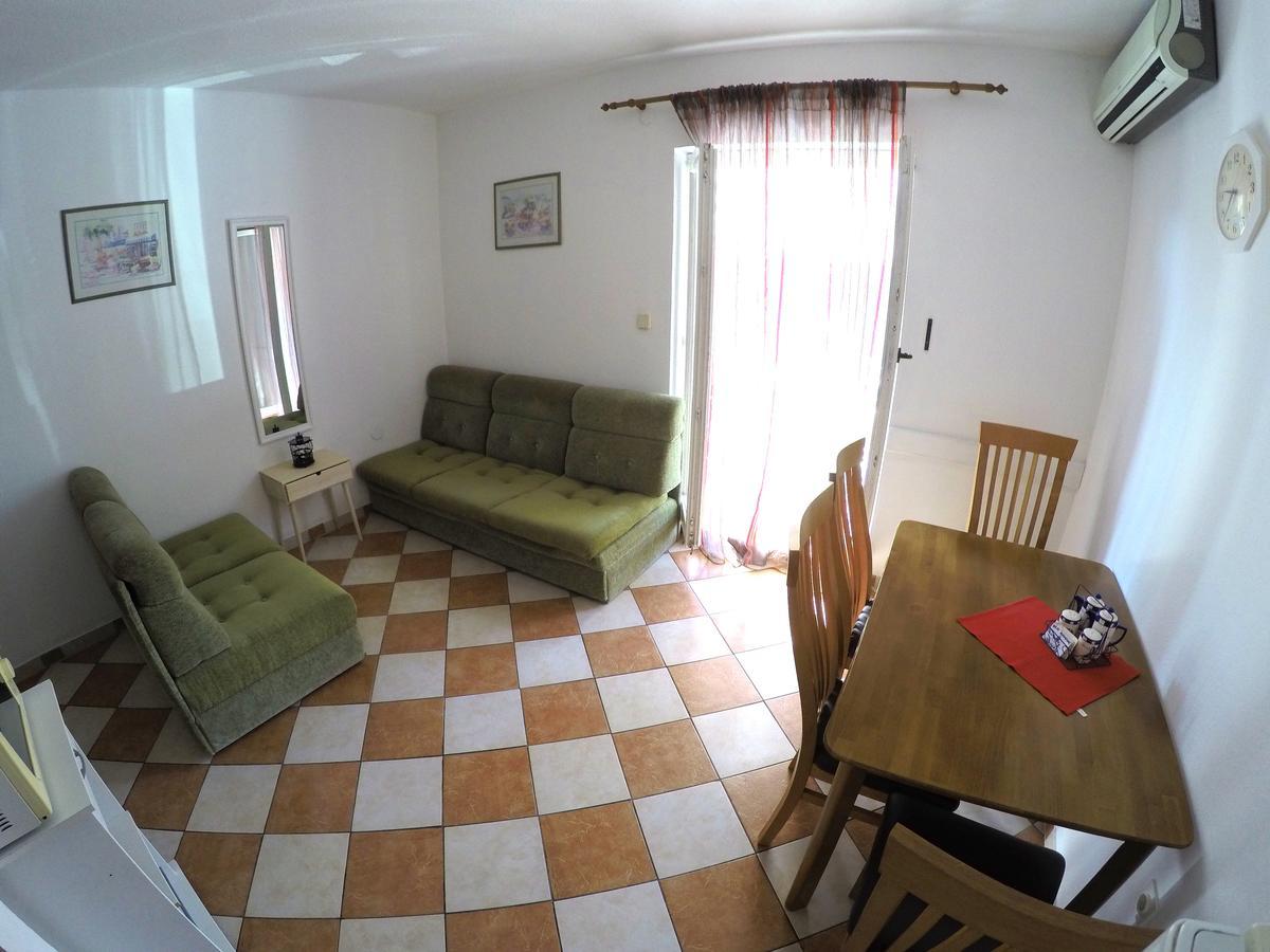 Blue City Apartment'S Repic ビオグラード・ナ・モル エクステリア 写真